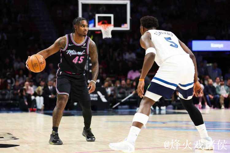 爱德华兹33分兰德尔23+10 森林狼终结热火四连胜